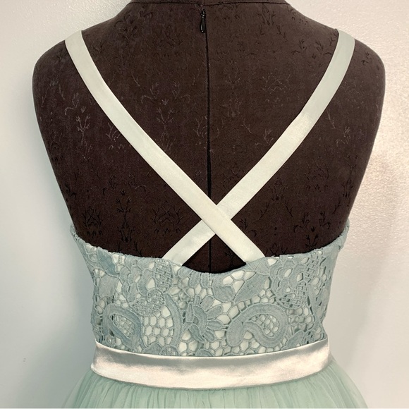 NWT ASOS Chi Chi London Tulle Midi Dress With Lace Detail - Picture 10 of 11